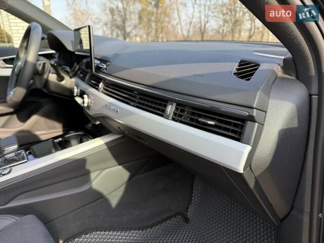Чорний Ауді А4, об'ємом двигуна 1.98 л та пробігом 4 тис. км за 44000 $, фото 74 на Automoto.ua