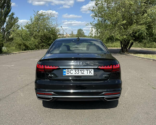 Черный Ауди А4, объемом двигателя 1.98 л и пробегом 38 тыс. км за 33000 $, фото 4 на Automoto.ua