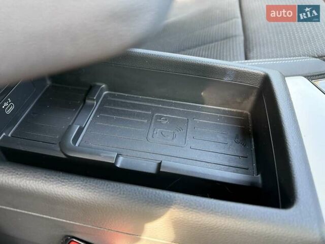 Чорний Ауді А4, об'ємом двигуна 1.98 л та пробігом 4 тис. км за 44000 $, фото 73 на Automoto.ua