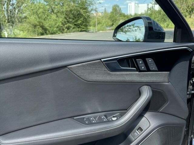 Чорний Ауді А4, об'ємом двигуна 2 л та пробігом 40 тис. км за 31200 $, фото 6 на Automoto.ua