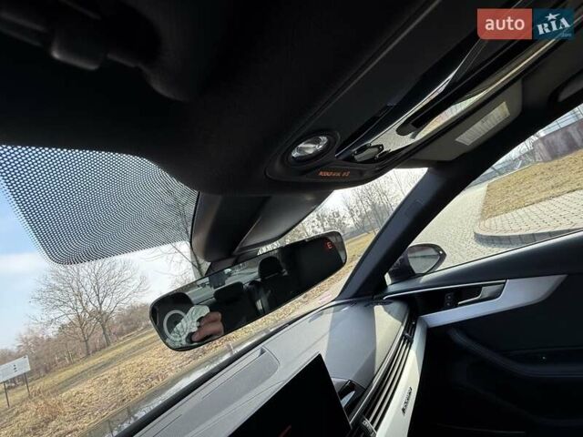 Чорний Ауді А4, об'ємом двигуна 1.98 л та пробігом 4 тис. км за 44000 $, фото 96 на Automoto.ua