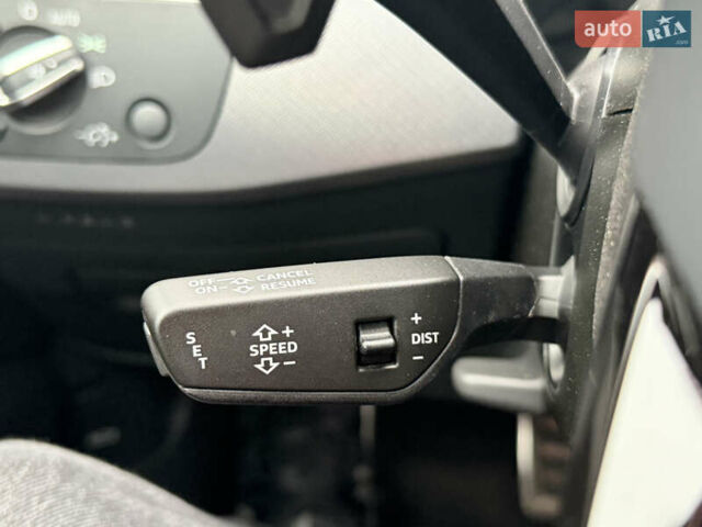 Черный Ауди А4, объемом двигателя 2 л и пробегом 57 тыс. км за 31999 $, фото 11 на Automoto.ua