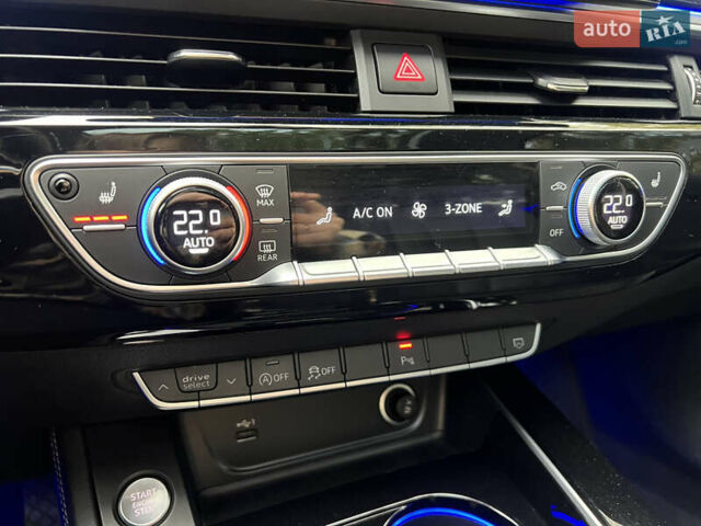 Черный Ауди А4, объемом двигателя 1.98 л и пробегом 33 тыс. км за 31000 $, фото 15 на Automoto.ua