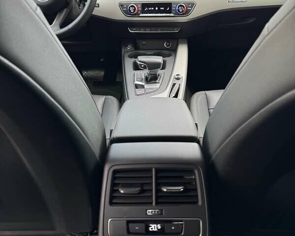 Чорний Ауді А4, об'ємом двигуна 2 л та пробігом 44 тис. км за 39900 $, фото 55 на Automoto.ua