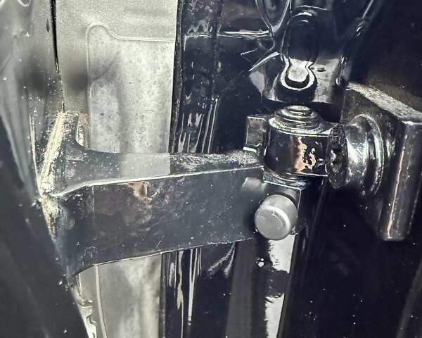 Чорний Ауді А4, об'ємом двигуна 1.98 л та пробігом 4 тис. км за 44000 $, фото 116 на Automoto.ua