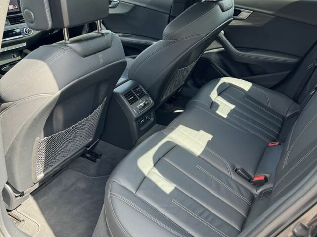 Чорний Ауді А4, об'ємом двигуна 2 л та пробігом 40 тис. км за 31200 $, фото 9 на Automoto.ua