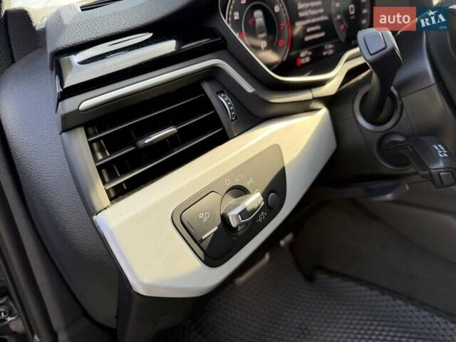 Чорний Ауді А4, об'ємом двигуна 1.98 л та пробігом 4 тис. км за 44000 $, фото 85 на Automoto.ua