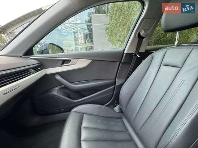 Чорний Ауді А4, об'ємом двигуна 2 л та пробігом 44 тис. км за 39900 $, фото 49 на Automoto.ua