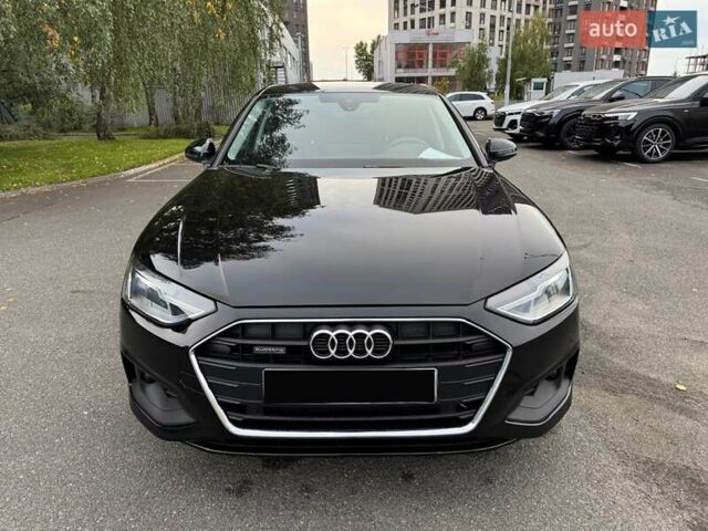 Чорний Ауді А4, об'ємом двигуна 2 л та пробігом 44 тис. км за 39900 $, фото 2 на Automoto.ua