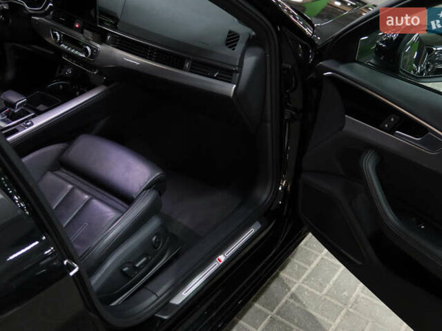 Черный Ауди А4, объемом двигателя 2 л и пробегом 57 тыс. км за 31999 $, фото 14 на Automoto.ua