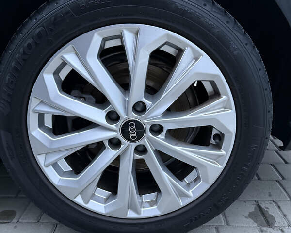 Черный Ауди А4, объемом двигателя 1.97 л и пробегом 46 тыс. км за 41000 $, фото 12 на Automoto.ua