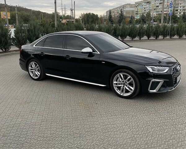 Ауди А4 2023 в Полтаве на Automoto.ua Черный Ауди А4, объемом двигателя 1.98 л и пробегом 35 тыс. км за 35500 $, фото 2 на Automoto.ua