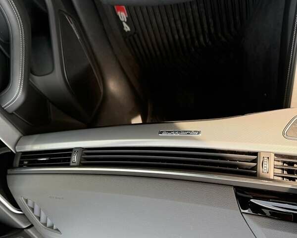 Чорний Ауді А4, об'ємом двигуна 1.98 л та пробігом 23 тис. км за 34500 $, фото 15 на Automoto.ua