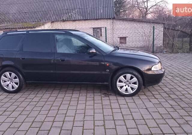 Черный Ауди А4, объемом двигателя 1.78 л и пробегом 300 тыс. км за 3000 $, фото 3 на Automoto.ua