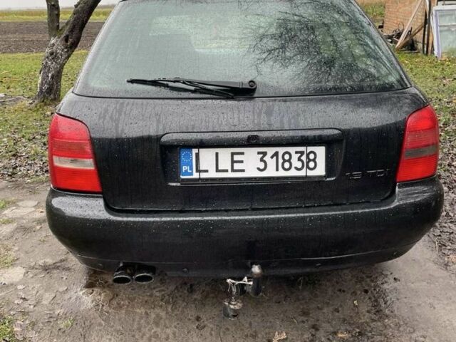 Черный Ауди А4, объемом двигателя 1.9 л и пробегом 450 тыс. км за 1300 $, фото 2 на Automoto.ua