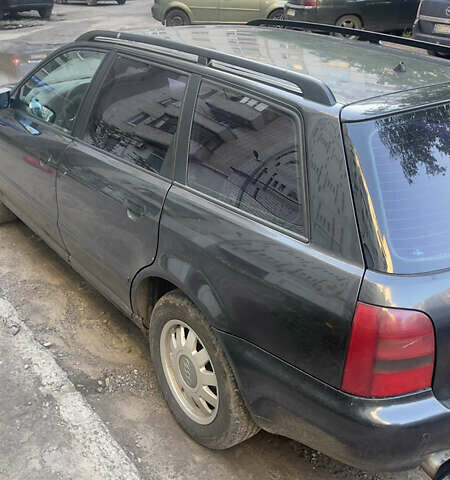 Чорний Ауді А4, об'ємом двигуна 1.9 л та пробігом 400 тис. км за 3500 $, фото 5 на Automoto.ua