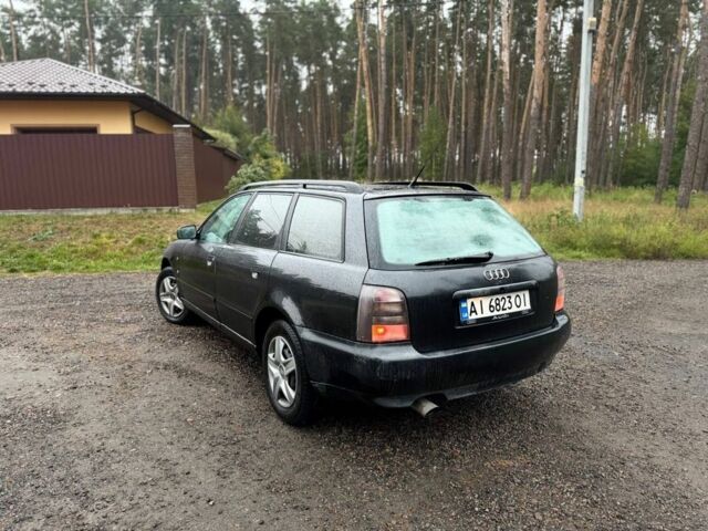 Черный Ауди А4, объемом двигателя 1.8 л и пробегом 400 тыс. км за 2300 $, фото 3 на Automoto.ua