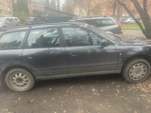 Черный Ауди А4, объемом двигателя 1.9 л и пробегом 360 тыс. км за 2371 $, фото 7 на Automoto.ua