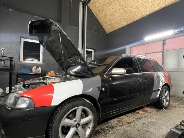 Черный Ауди А4, объемом двигателя 2.6 л и пробегом 338 тыс. км за 5950 $, фото 3 на Automoto.ua