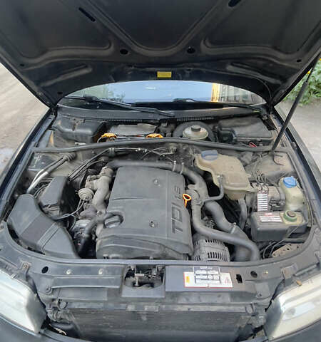 Чорний Ауді А4, об'ємом двигуна 1.9 л та пробігом 400 тис. км за 3500 $, фото 6 на Automoto.ua