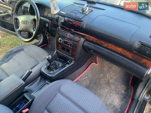 Чорний Ауді А4, об'ємом двигуна 1.9 л та пробігом 400 тис. км за 3500 $, фото 8 на Automoto.ua