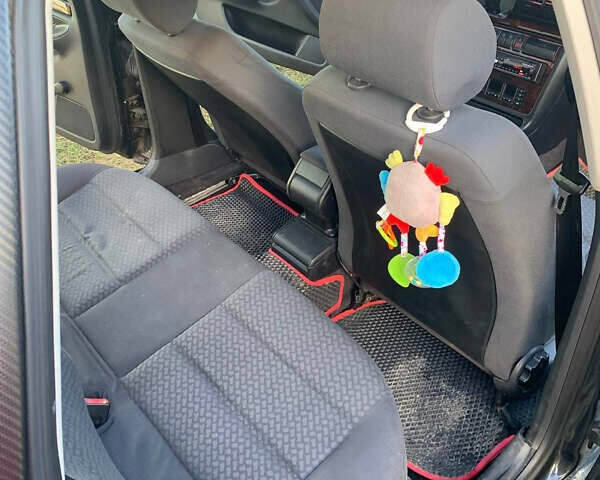 Чорний Ауді А4, об'ємом двигуна 1.9 л та пробігом 400 тис. км за 3500 $, фото 9 на Automoto.ua