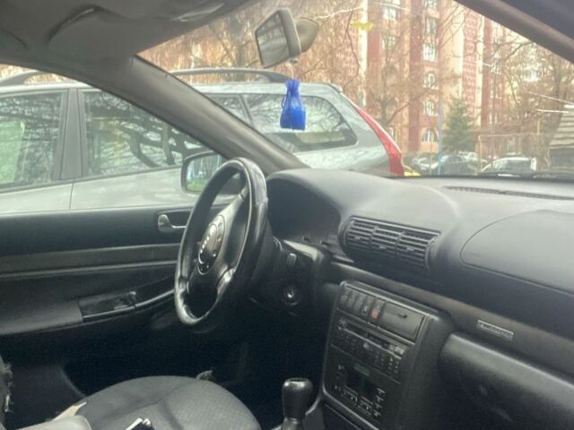 Черный Ауди А4, объемом двигателя 1.9 л и пробегом 360 тыс. км за 2371 $, фото 5 на Automoto.ua