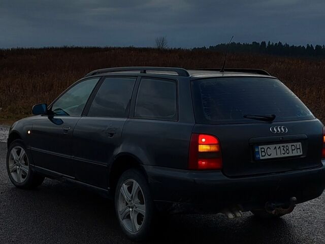 Черный Ауди А4, объемом двигателя 1.9 л и пробегом 360 тыс. км за 2499 $, фото 4 на Automoto.ua