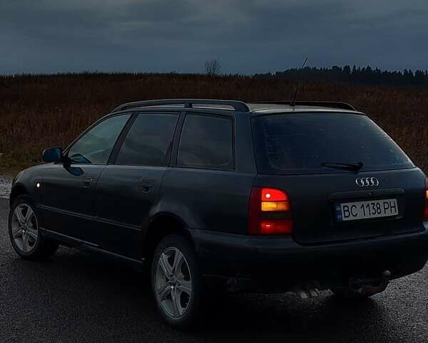 Черный Ауди А4, объемом двигателя 1.9 л и пробегом 360 тыс. км за 2499 $, фото 4 на Automoto.ua
