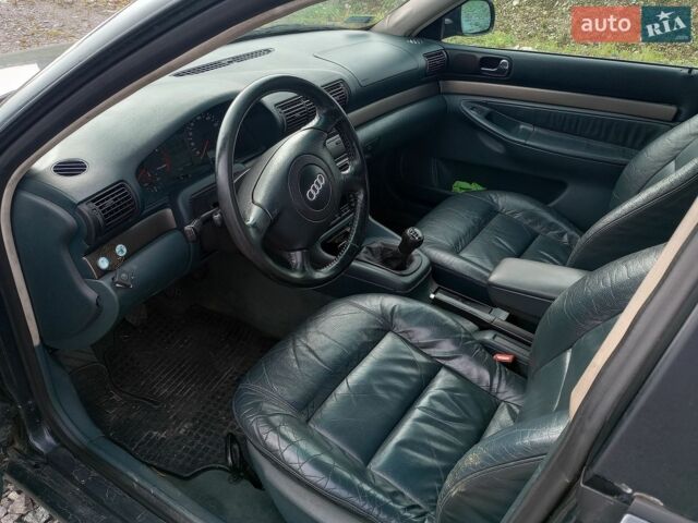Чорний Ауді А4, об'ємом двигуна 1.6 л та пробігом 294 тис. км за 3200 $, фото 3 на Automoto.ua