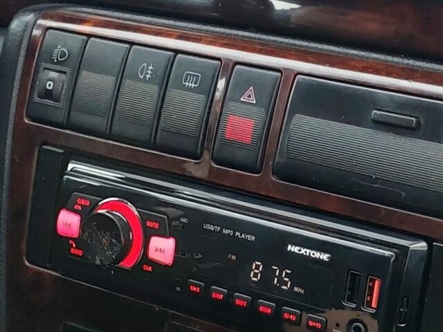 Черный Ауди А4, объемом двигателя 1.9 л и пробегом 360 тыс. км за 2499 $, фото 8 на Automoto.ua