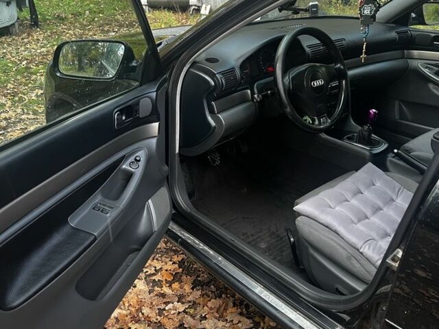 Чорний Ауді А4, об'ємом двигуна 1.9 л та пробігом 300 тис. км за 1900 $, фото 5 на Automoto.ua