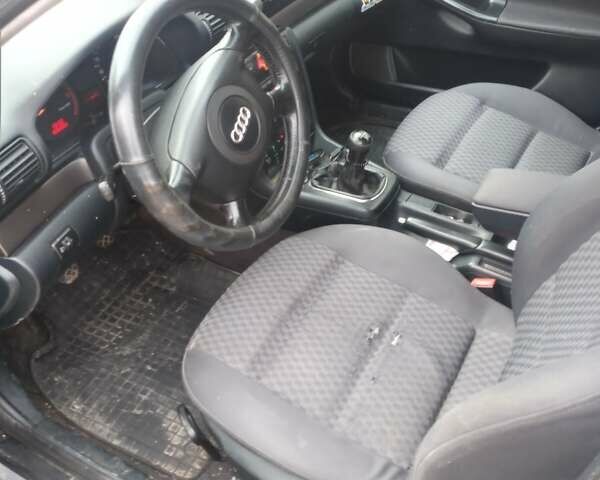 Черный Ауди А4, объемом двигателя 2.5 л и пробегом 347 тыс. км за 3500 $, фото 2 на Automoto.ua