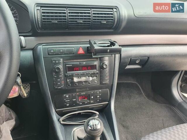 Черный Ауди А4, объемом двигателя 1.8 л и пробегом 332 тыс. км за 3999 $, фото 20 на Automoto.ua