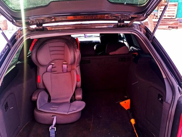 Черный Ауди А4, объемом двигателя 2.5 л и пробегом 450 тыс. км за 3500 $, фото 7 на Automoto.ua