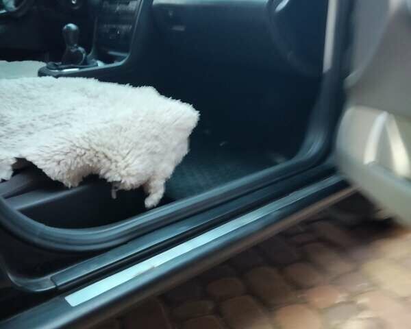Чорний Ауді А4, об'ємом двигуна 1.78 л та пробігом 330 тис. км за 3700 $, фото 2 на Automoto.ua