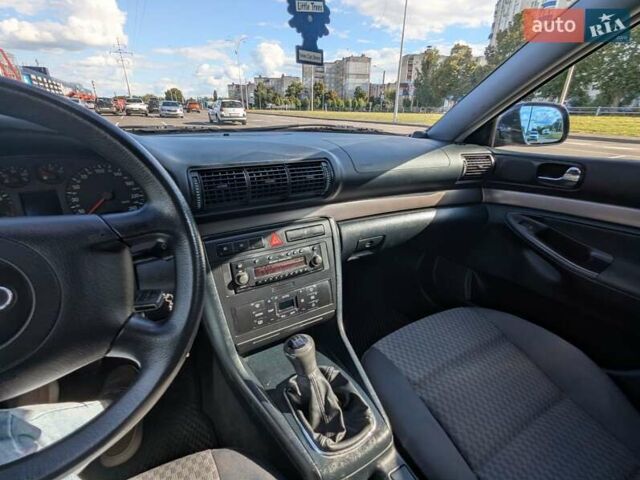 Черный Ауди А4, объемом двигателя 1.8 л и пробегом 245 тыс. км за 3399 $, фото 11 на Automoto.ua