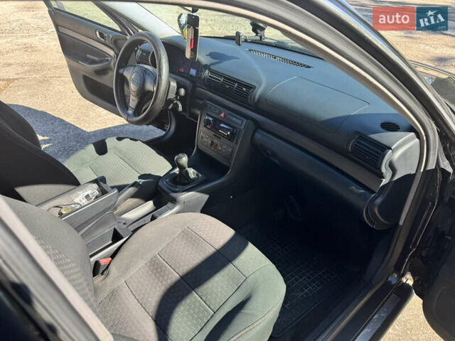 Чорний Ауді А4, об'ємом двигуна 2.5 л та пробігом 300 тис. км за 4150 $, фото 10 на Automoto.ua