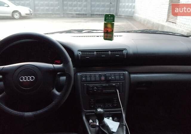 Черный Ауди А4, объемом двигателя 2.4 л и пробегом 444 тыс. км за 2899 $, фото 4 на Automoto.ua