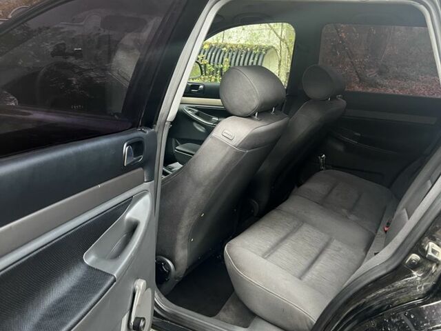 Чорний Ауді А4, об'ємом двигуна 1.9 л та пробігом 300 тис. км за 1900 $, фото 3 на Automoto.ua