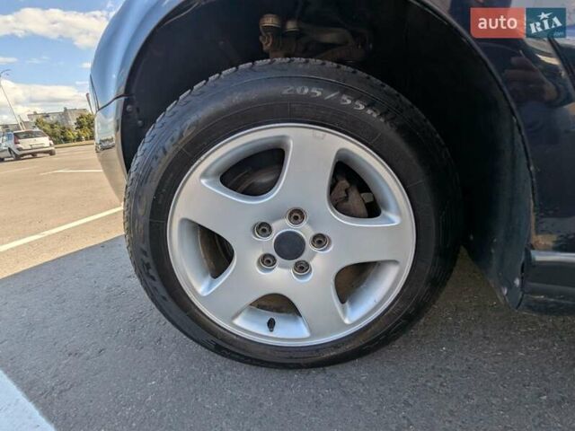 Черный Ауди А4, объемом двигателя 1.8 л и пробегом 245 тыс. км за 3399 $, фото 3 на Automoto.ua