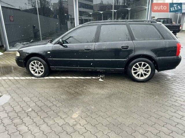 Черный Ауди А4, объемом двигателя 1.9 л и пробегом 475 тыс. км за 2300 $, фото 3 на Automoto.ua