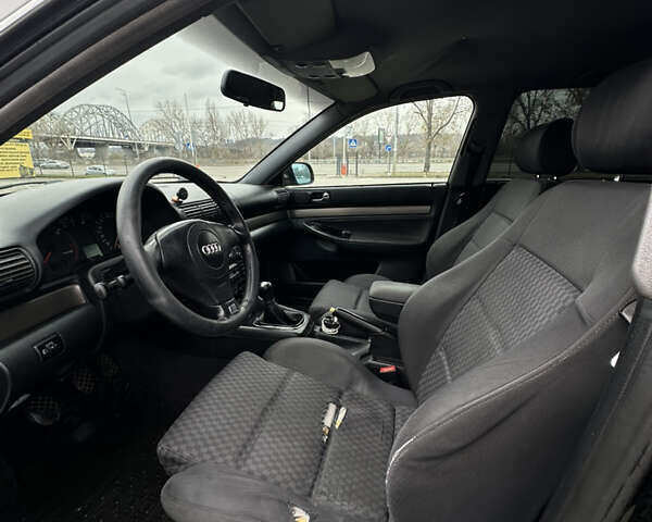 Чорний Ауді А4, об'ємом двигуна 1.9 л та пробігом 420 тис. км за 3500 $, фото 13 на Automoto.ua