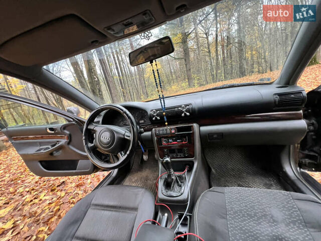 Черный Ауди А4, объемом двигателя 1.9 л и пробегом 440 тыс. км за 2000 $, фото 7 на Automoto.ua