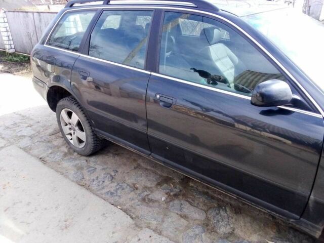 Чорний Ауді А4, об'ємом двигуна 2.5 л та пробігом 300 тис. км за 2350 $, фото 20 на Automoto.ua