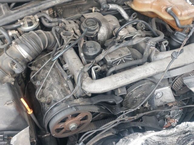 Чорний Ауді А4, об'ємом двигуна 2.5 л та пробігом 10 тис. км за 1400 $, фото 3 на Automoto.ua