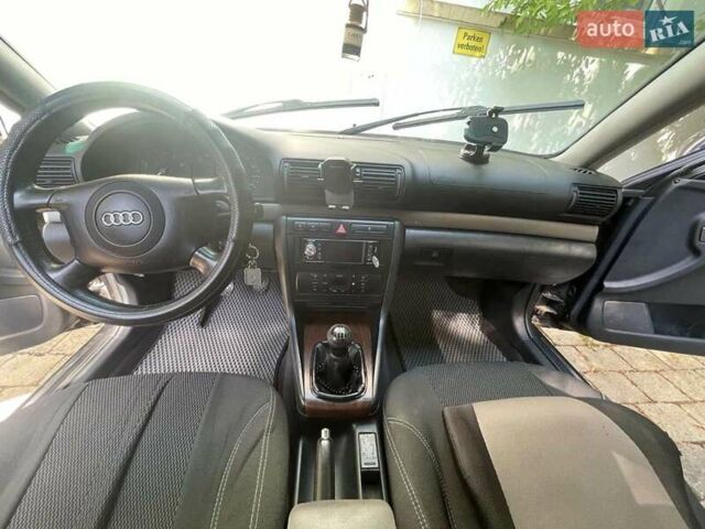 Черный Ауди А4, объемом двигателя 1.6 л и пробегом 290 тыс. км за 4800 $, фото 14 на Automoto.ua