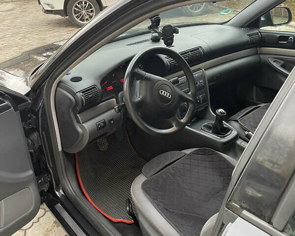 Чорний Ауді А4, об'ємом двигуна 1.8 л та пробігом 229 тис. км за 4099 $, фото 6 на Automoto.ua