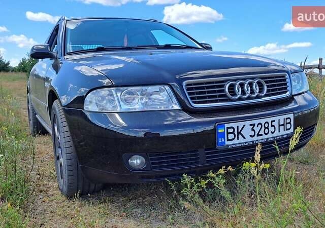Чорний Ауді А4, об'ємом двигуна 1.9 л та пробігом 400 тис. км за 5000 $, фото 1 на Automoto.ua