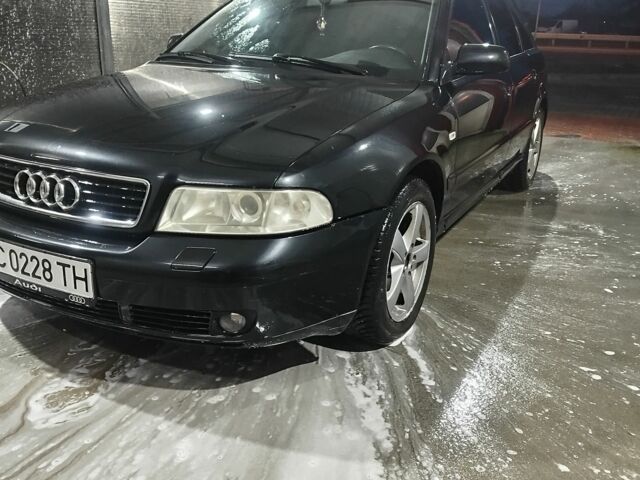 Черный Ауди А4, объемом двигателя 1.8 л и пробегом 275 тыс. км за 3555 $, фото 2 на Automoto.ua